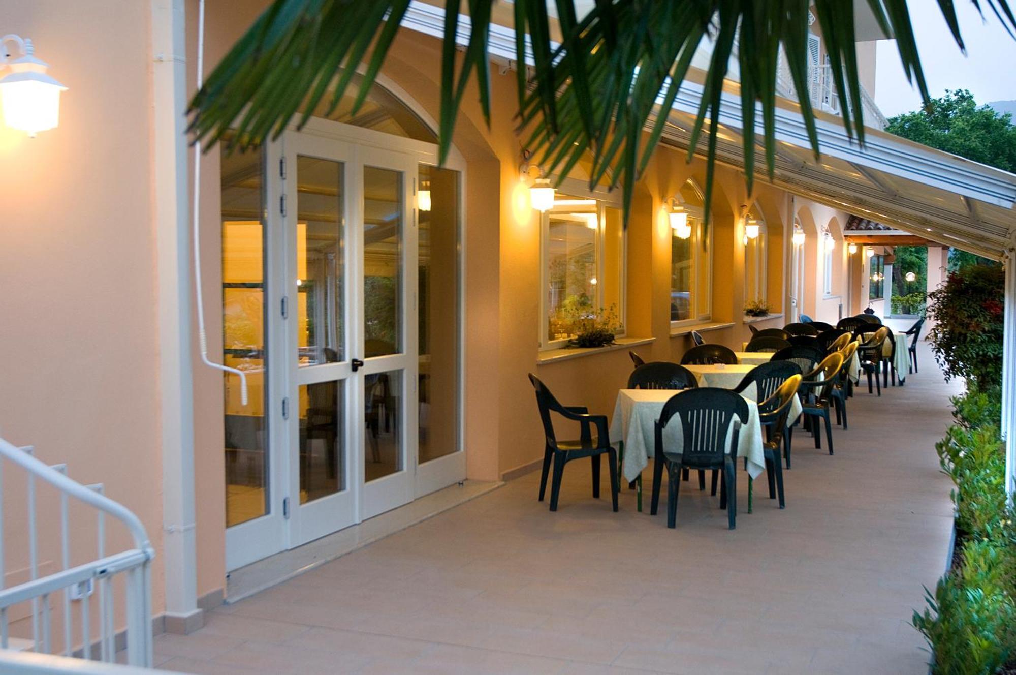 סאלו Hotel Panoramica מראה חיצוני תמונה