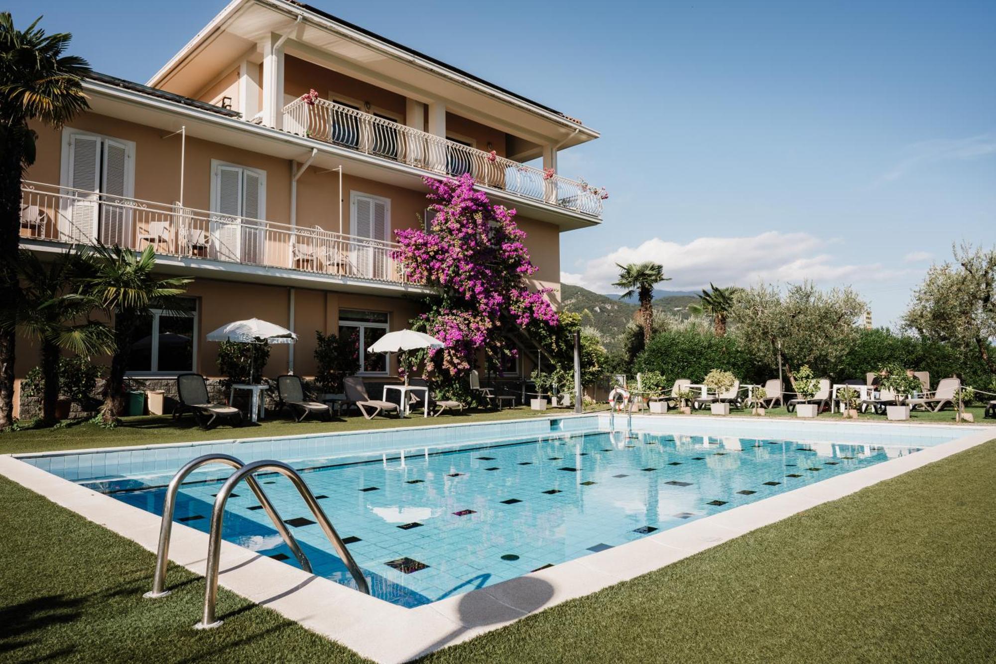 סאלו Hotel Panoramica מראה חיצוני תמונה